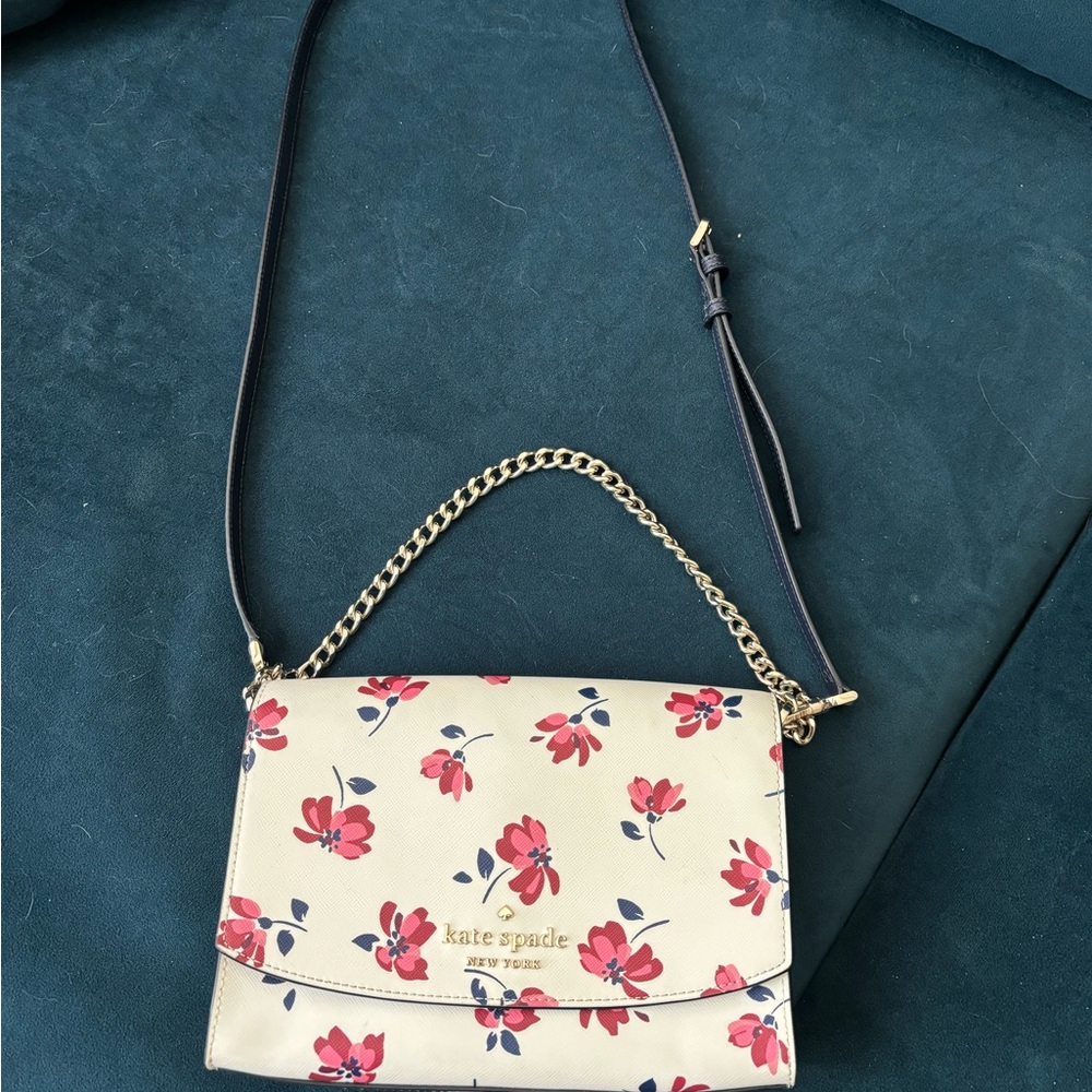 NWT Kate Spade New York crossbody with beautiful flowers - Picture 4 of 8